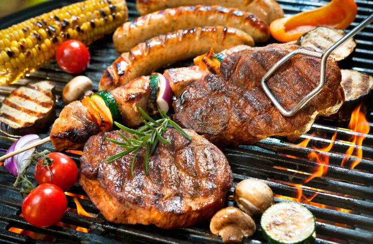 東京都内で貸切バーベキューができるおすすめの会場！屋内のBBQなので雨の日も安心の会場を紹介！