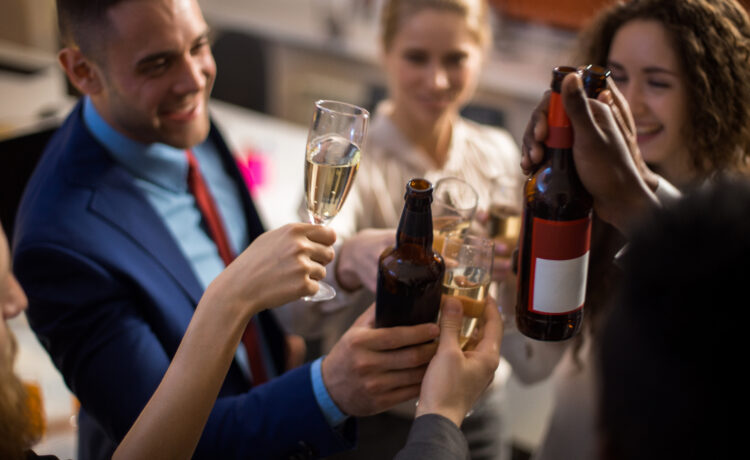 渋谷で貸切の忘年会をお考えならDeBargeで決まり！